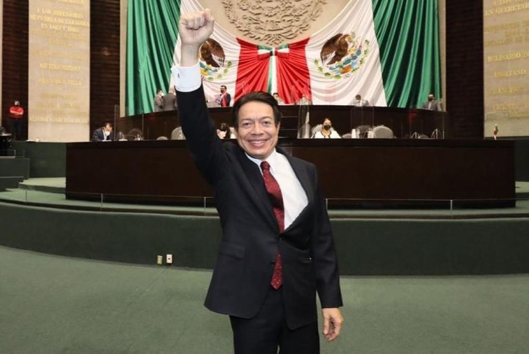 Diputados dan licencia a Delgado para asumir la dirigencia de Morena