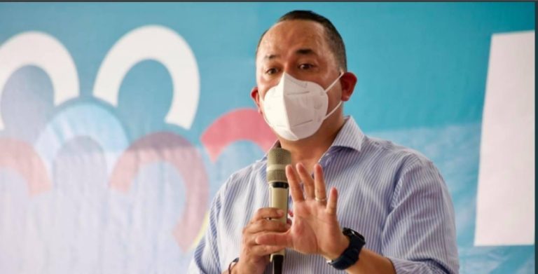 Senador del PAN le dice a AMLO que en el peor momento de la pandemia prefiere jugarle al líder moral con su ‘Guía Ética’