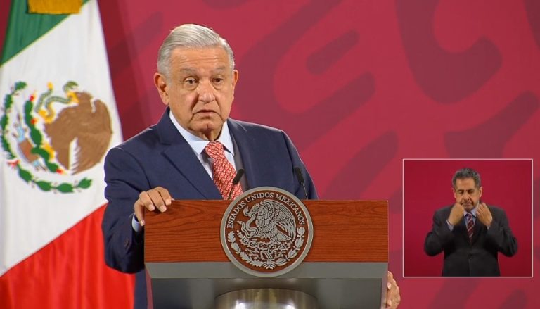 Presume AMLO que Fitch Ratings califique como estable a México