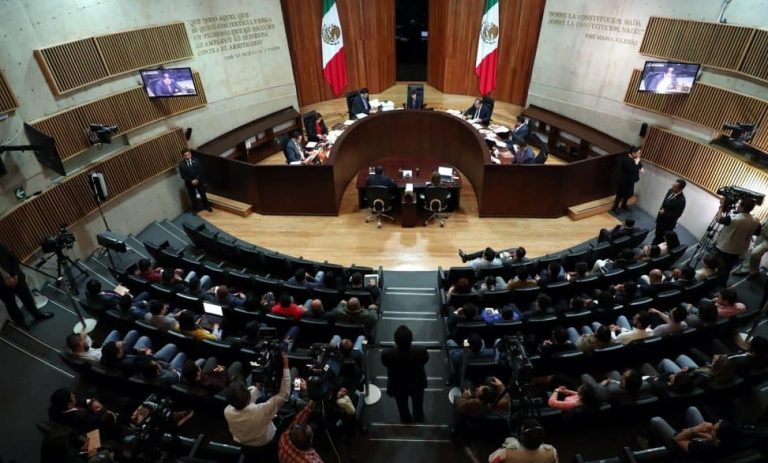 Le quitan 2 mil mdp al INE y TEPJF para reasignarlos a programas de AMLO