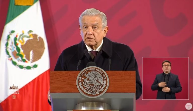 Asegura AMLO que está al corriente con sus 100 compromisos de gobierno