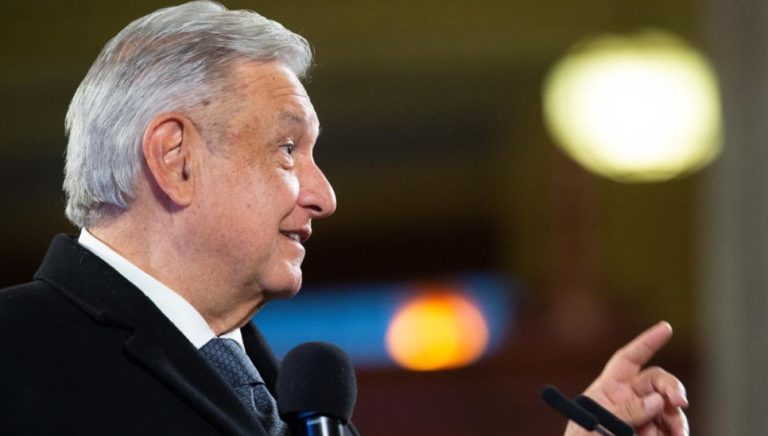 AMLO promete que para abril “la mayoría” de población vulnerable ya estará vacunada