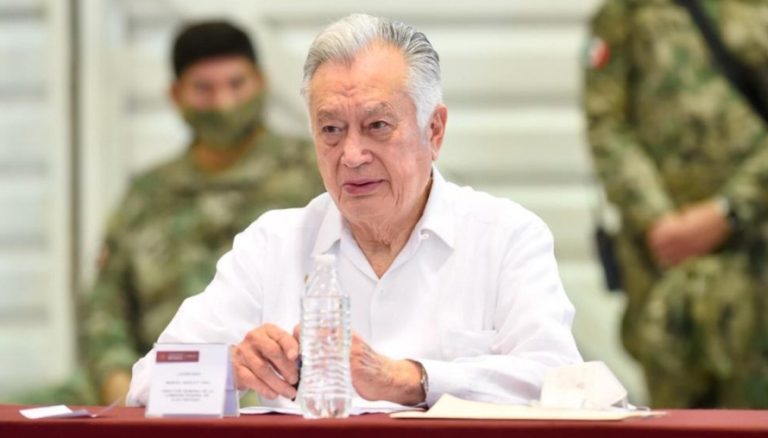 Empresa de hijo de Bartlett logra anular su inhabilitación