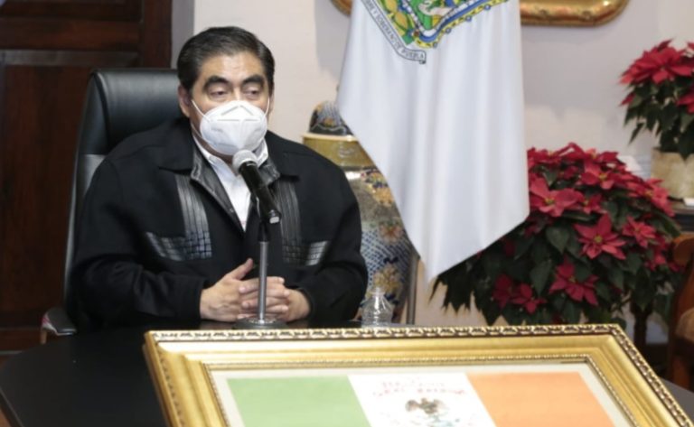 Siempre han vivido en promiscuidad política y fétida, arremete Barbosa contra alianza PRI-PAN