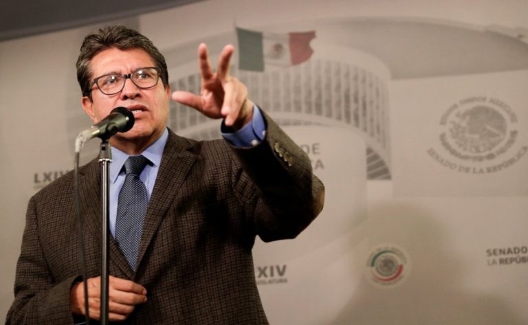 Mayoría de senadores de Morena respaldamos a Bartlett, que siga luchando: Monreal