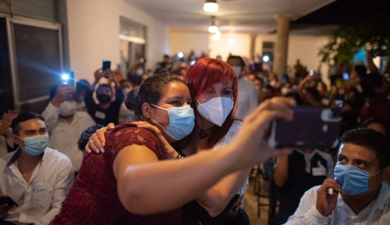 Layda Sansores recuerda que no son tiempos de reuniones; hacía precampaña hace unas semanas