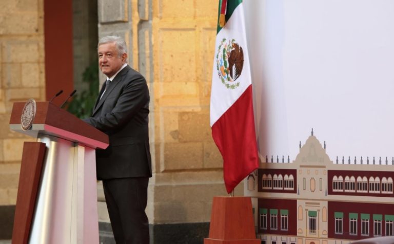 Presume AMLO que “con hechos” en dos años se ha logrado transformar a México