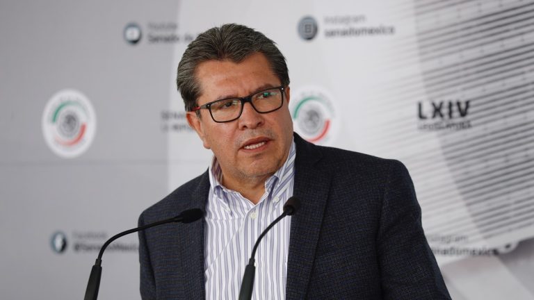 Tunden en redes a Monreal tras cuestionar alianza PRI-PRD; le recuerdan él que pasó por esos partidos
