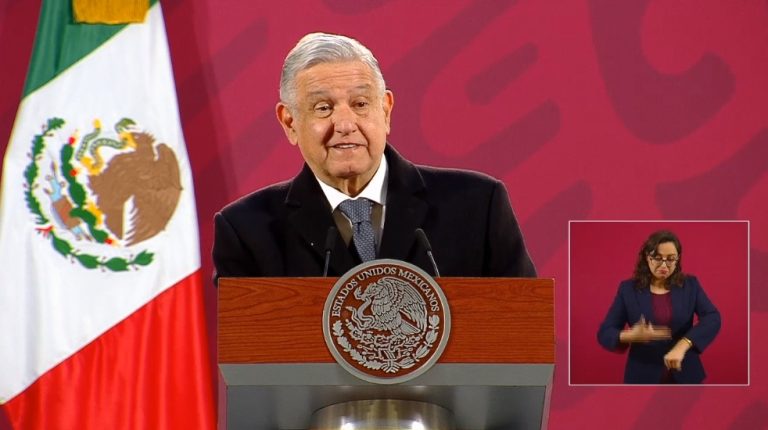 AMLO revela que su gobierno no se opone al aborto y propone una consulta popular para decidirlo
