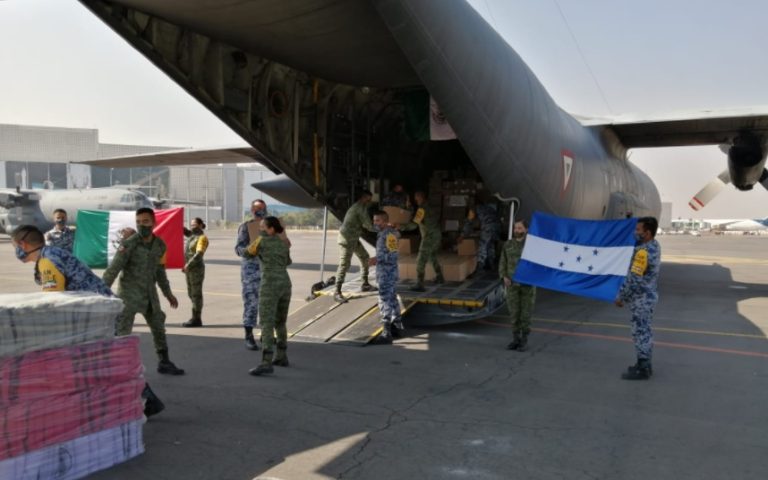 4T envía ayuda humanitaria a Centroamérica por paso de huracanes