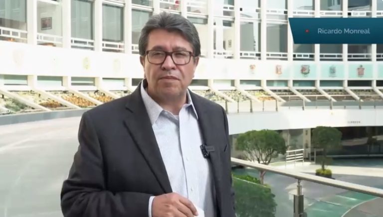 Pide Monreal a los mexicanos rezar para que salgamos rápido de la pandemia