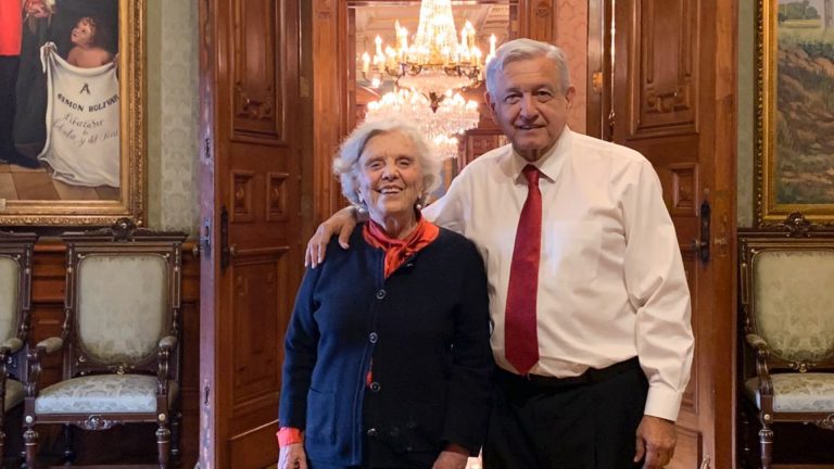 Poniatowska recula y ahora asegura que las ‘mañaneras’ son un medio de información valioso y válido