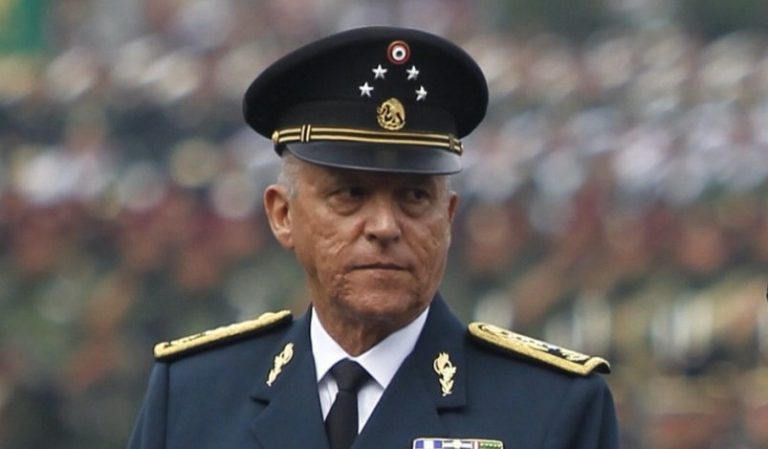 FGR exonera a Cienfuegos; decide no ejercer acción penal en su contra