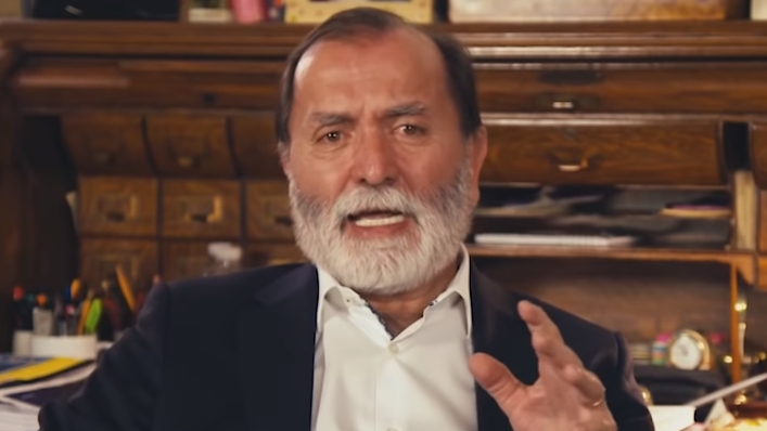 Califica Epigmenio como “grave” exoneración de Cienfuegos: dejan ir a su casa a un criminal