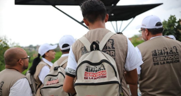 Servidores de la Nación ganan 9 mil pesos por ayudar a vacunar