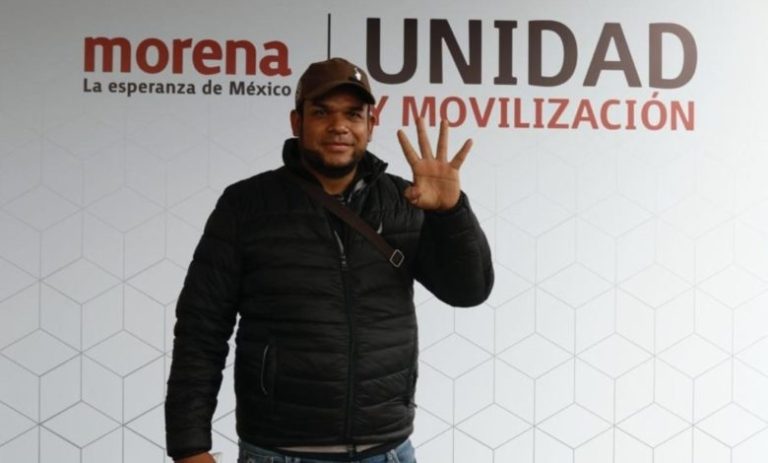 Vocalista de la Banda Jerez se registra como precandidato a diputación federal por Morena
