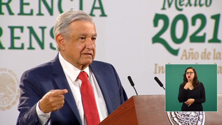 AMLO saldrá de gira por CDMX cuando cambie el semáforo epidemiológico
