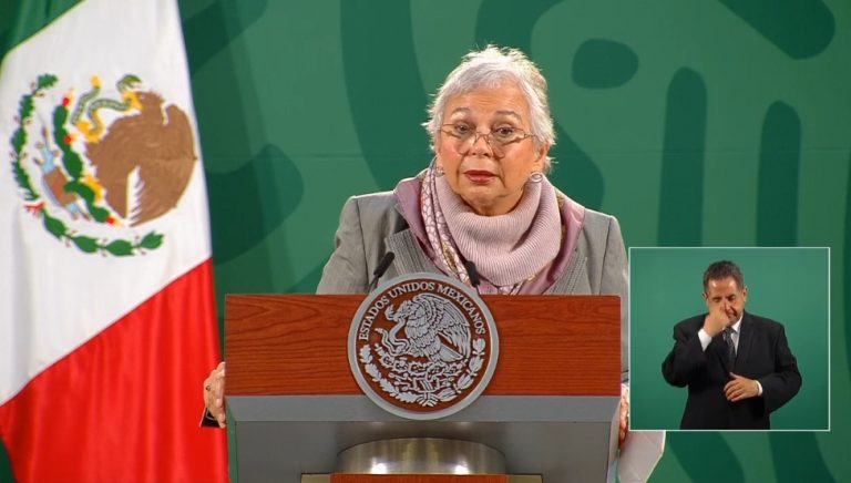 Sánchez Cordero insiste en que AMLO está muy bien, fuerte y optimista