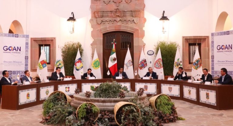 Gobernadores panistas van por 20 millones de vacunas COVID
