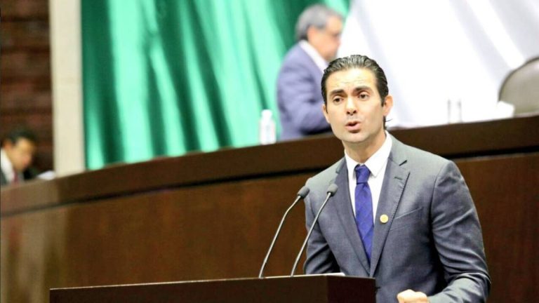 Ernesto D’Alessio llama a construir una sociedad de más lectores