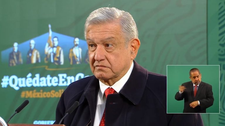 AMLO presume que no han aumentado precios de combustibles y hasta han llegado a bajar con la 4T