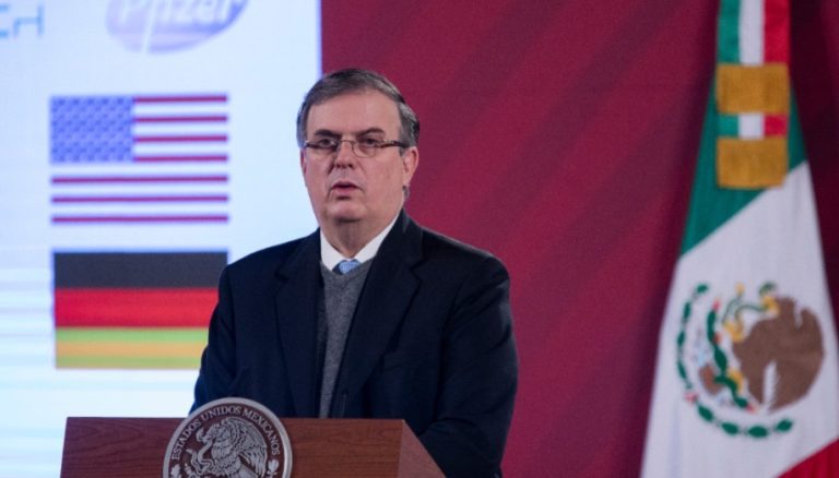 Pfizer reanudará entrega de vacunas a México, pero con menos dosis prometidas por la 4T
