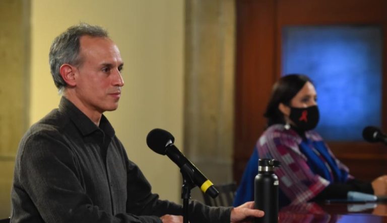 López-Gatell rechaza imponer cuarentena a viajeros internacionales; dice que “los enfermos no viajan”