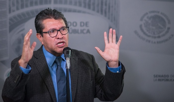 Pandemia ha sido el nicho para lucrar con insumos, abusos y engaños: acusa Monreal