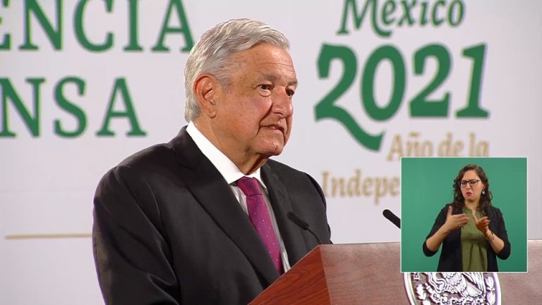 Asegura AMLO que el COVID todavía sigue causando estragos, pero “ya va cediendo”