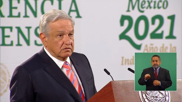 AMLO anuncia nueva subasta para intentar vender el avión presidencial; reconoce que ha costado mucho venderlo