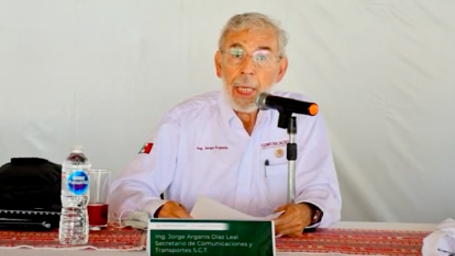 Titular de la SCT en desacuerdo con que militares construyan proyectos estrella de la 4T “A lo mejor me corren por eso”