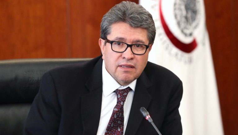 Asegura Monreal que en 3 años se ha hecho más por las mujeres que en los últimos 100 años