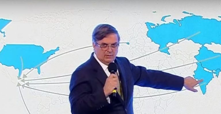 Ebrard anuncia que se va de gira por Rusia, China, India y EU “por más vacunas”