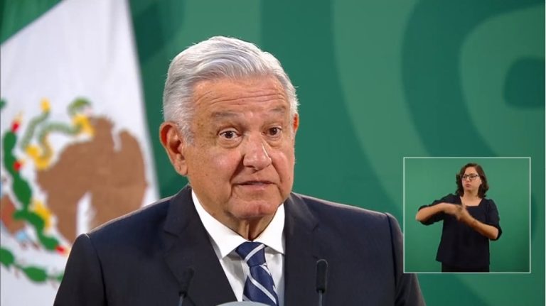 “Que nos esperen”: dice AMLO a médicos del sector privado que piden ser vacunados