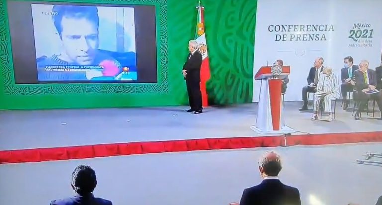 AMLO exhibe en mañanera ‘telemontaje’ de Florence Cassez de Loret de Mola