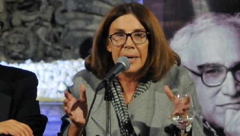 Tras escándalo por logo del aeropuerto, Sabina Berman dice: “lo barato sale caro”