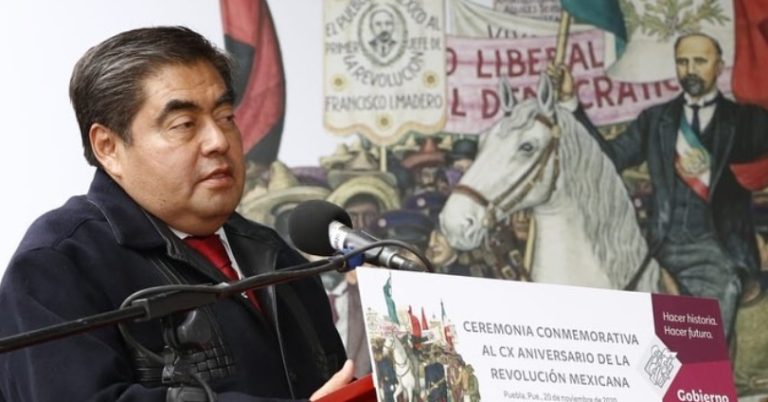 “En México ya no caben los corruptos”, asegura Miguel Barbosa