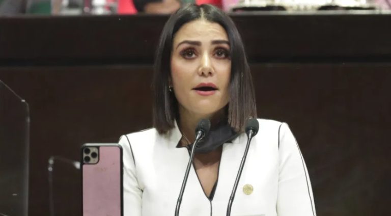 Estoy tan harta de los políticos corruptos de siempre: Nay Salvatori