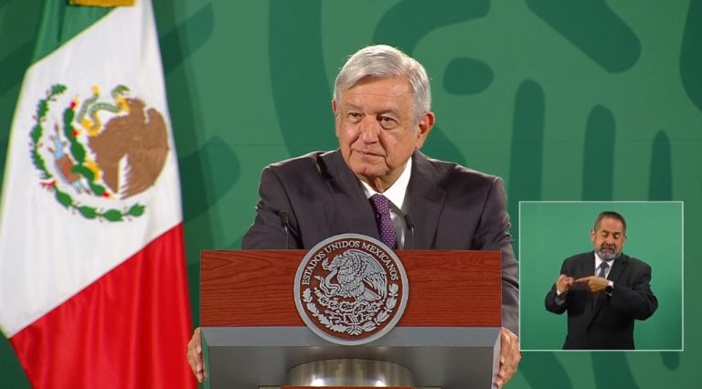 Por combate a corrupción, ya se ve el renacimiento de México: AMLO
