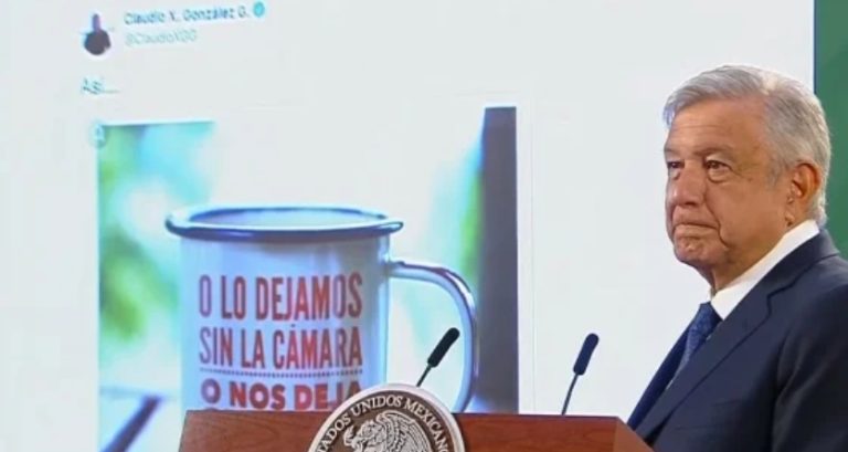 AMLO pide que todos actuemos con imparcialidad porque Claudio X. González está difundiendo propaganda electoral