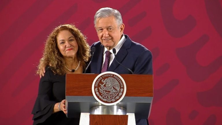 Pese a 14 periodistas asesinados en el gobierno de AMLO, CNDH pide protección para Sanjuana Martínez