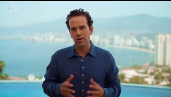 Critica Carlos Loret que AMLO haya tardado menos tiempo para hablar del Cruz Azul que de la L12