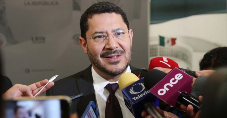 Consejeros deberían salirse del INE y formar su partido político, no son imparciales: acusa Batres