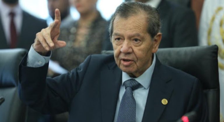 La precaria paz del país se desmorona con sevicia del poder sin escrúpulos: Muñoz Ledo
