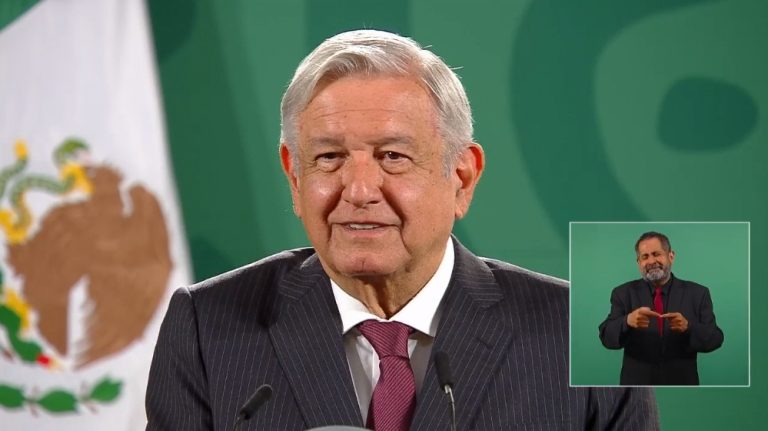 Advierte AMLO que no hay quien compre el avión presidencial por ser tan “lujoso”