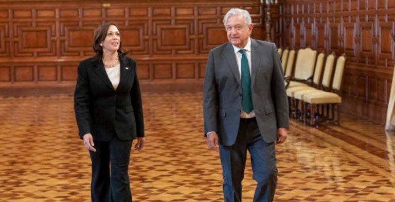 Kamala Harris pidió a México dejar trabajar a las ONG y a la prensa
