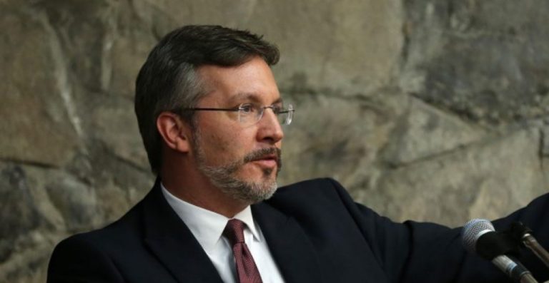 Somos cientos, probablemente miles de intelectuales los que apoyamos a López Obrador y la 4T: John Ackerman