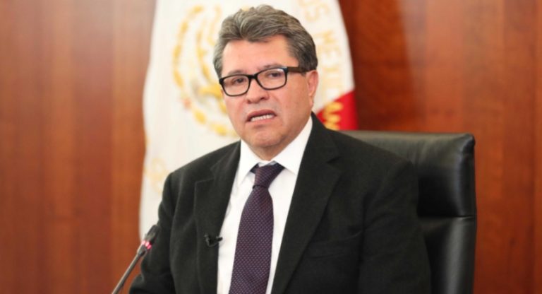 Tras no ser incluido en la lista de presidenciables de AMLO, Monreal se descarta para el 2024