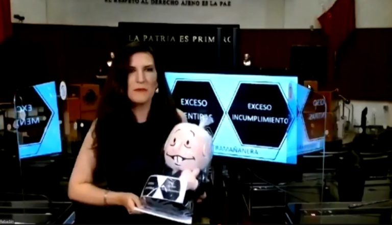 Desmiente Kenia López promesas de AMLO en “Contramañanera”