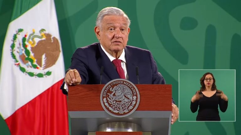 Aunque se burlen voy a seguir diciendo “abrazos no balazos”, advierte AMLO